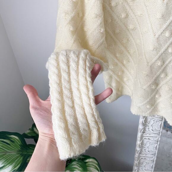 Vintage Textured Balloon Sleeve Knit Sweater - Picture 2 of 5